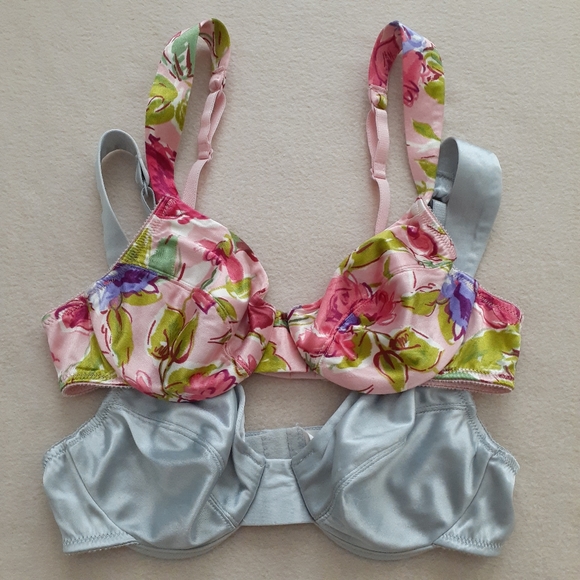 Victoria's Secret Other - 🛍4 for $20🛍 2 Victoria's Secret Satin Silver/Pink Floral Unlined Bras (34B)